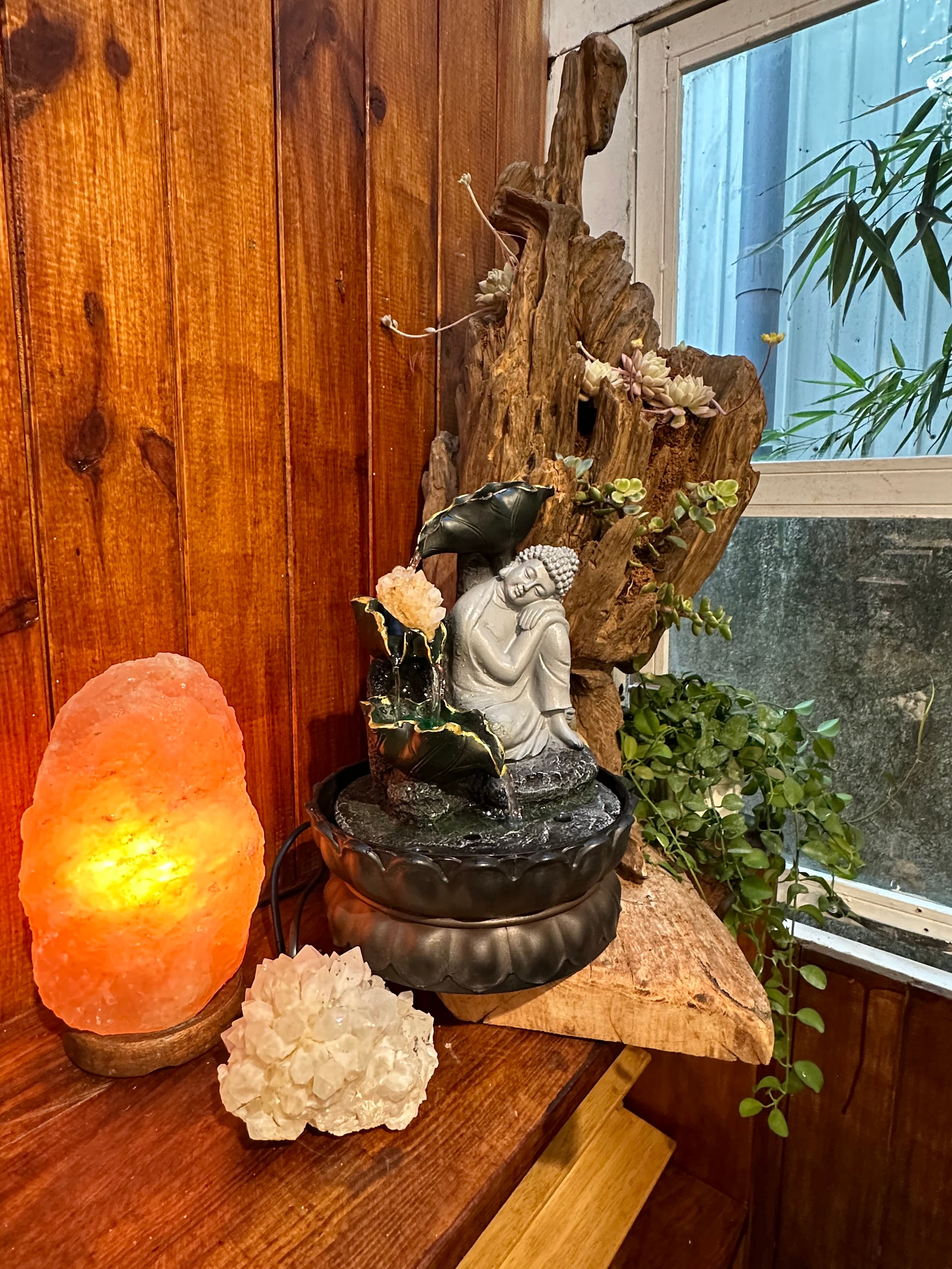 Đeo trang sức đá